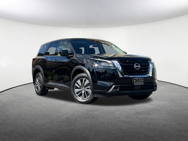 2023 Nissan Pathfinder S