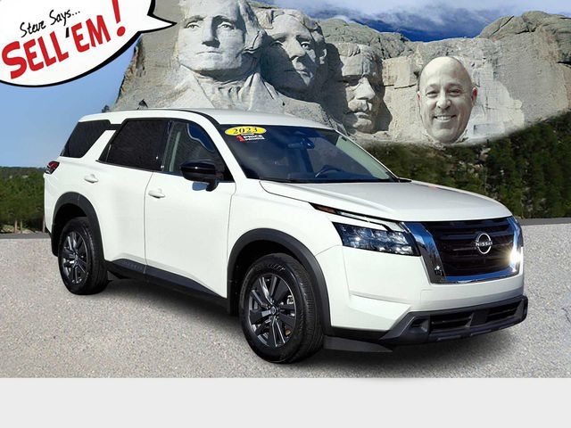 2023 Nissan Pathfinder S