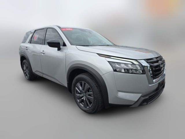 2023 Nissan Pathfinder S