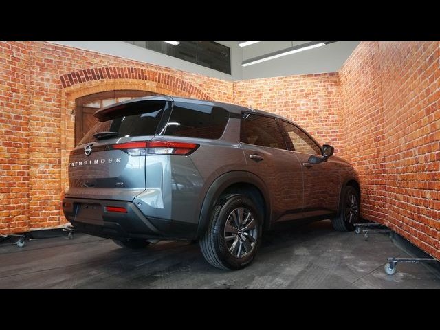 2023 Nissan Pathfinder S