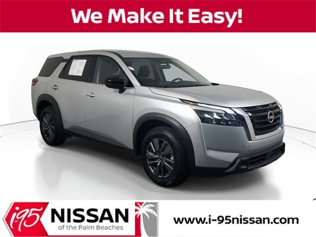 2023 Nissan Pathfinder S