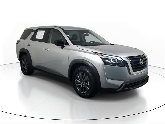 2023 Nissan Pathfinder S