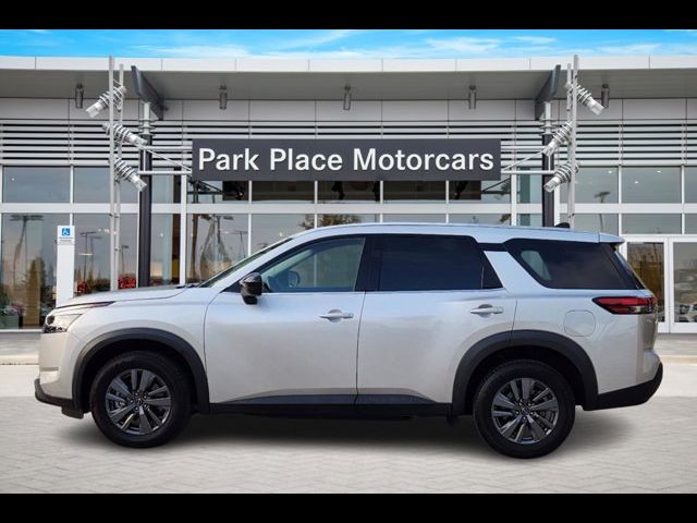 2023 Nissan Pathfinder S