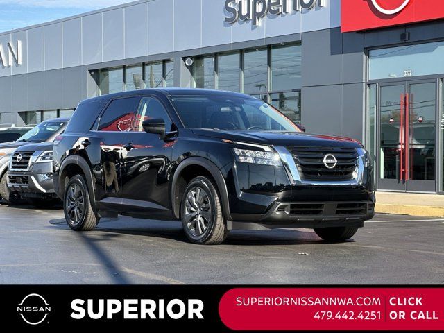 2023 Nissan Pathfinder S