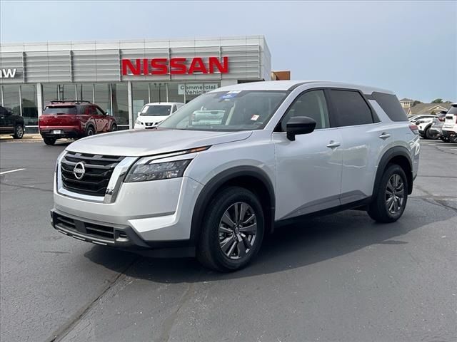 2023 Nissan Pathfinder S