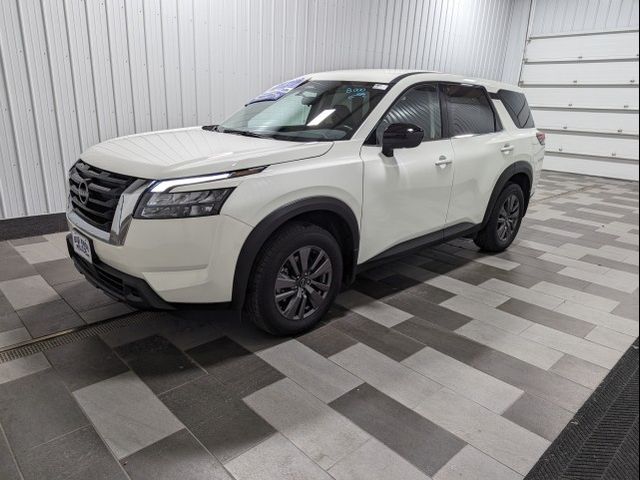 2023 Nissan Pathfinder S