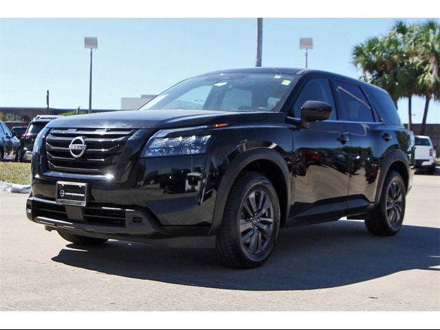 2023 Nissan Pathfinder S