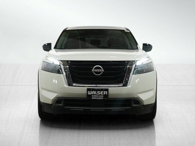 2023 Nissan Pathfinder S