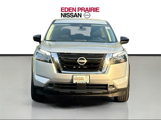 2023 Nissan Pathfinder S