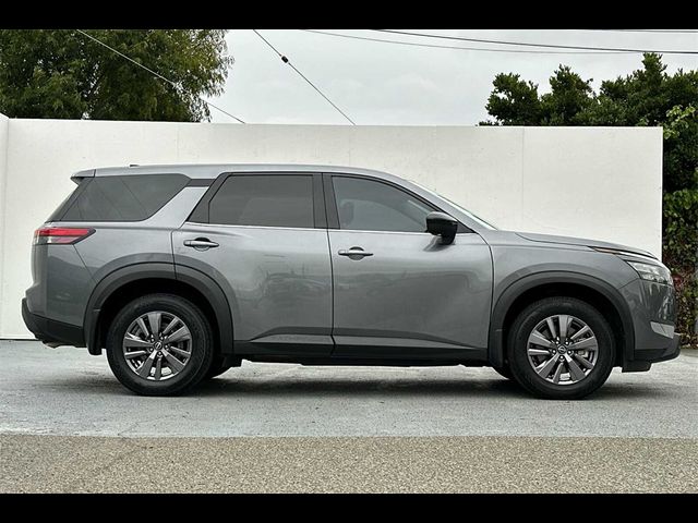 2023 Nissan Pathfinder S