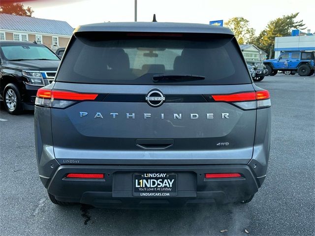 2023 Nissan Pathfinder S