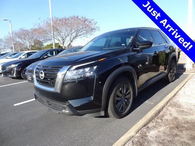 2023 Nissan Pathfinder S