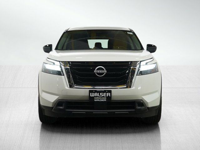 2023 Nissan Pathfinder S