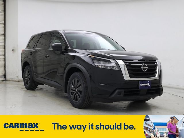 2023 Nissan Pathfinder S