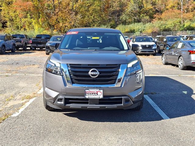 2023 Nissan Pathfinder S