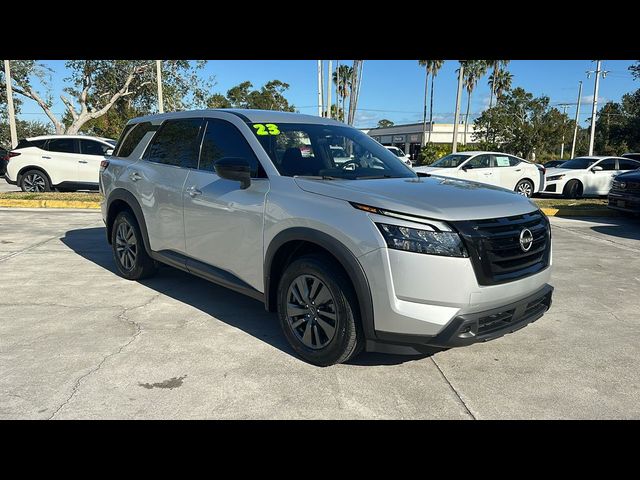 2023 Nissan Pathfinder S