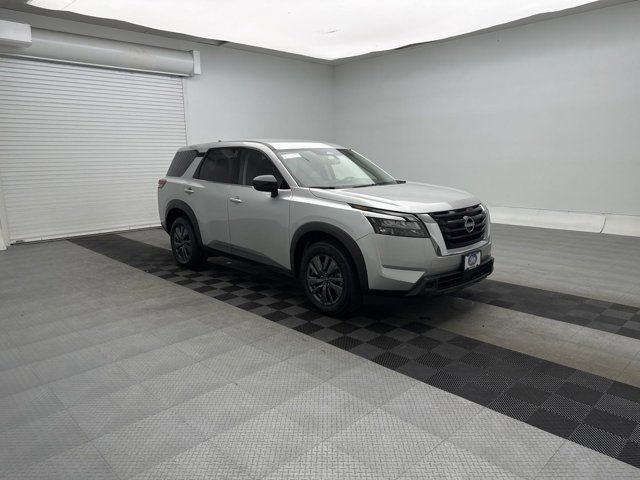 2023 Nissan Pathfinder S