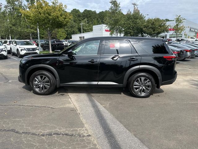 2023 Nissan Pathfinder S