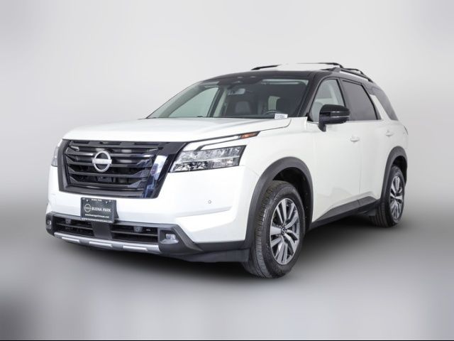 2023 Nissan Pathfinder SL