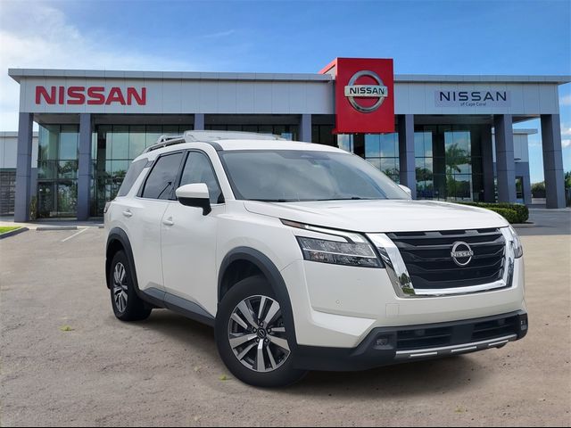 2023 Nissan Pathfinder SL