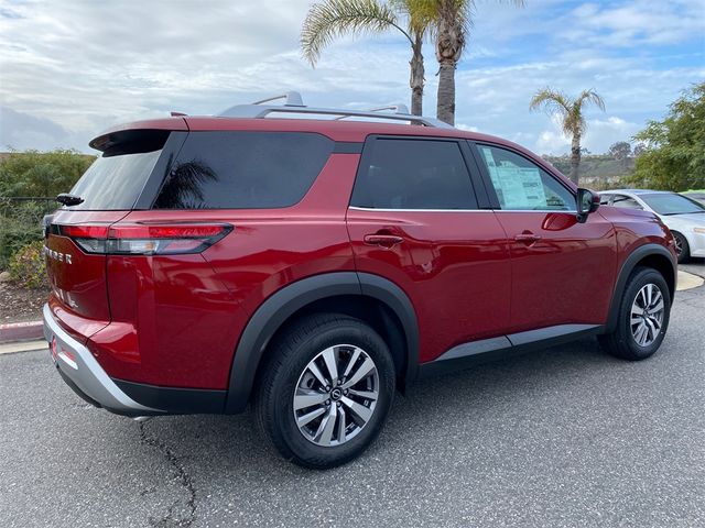 2023 Nissan Pathfinder SL