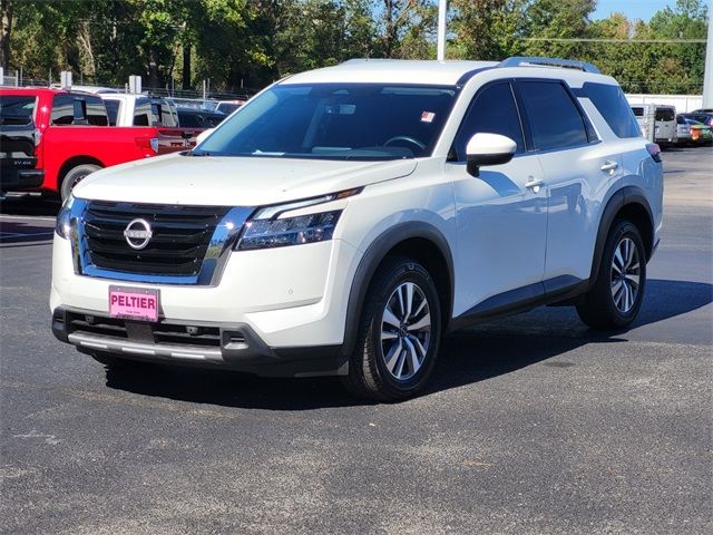 2023 Nissan Pathfinder SL