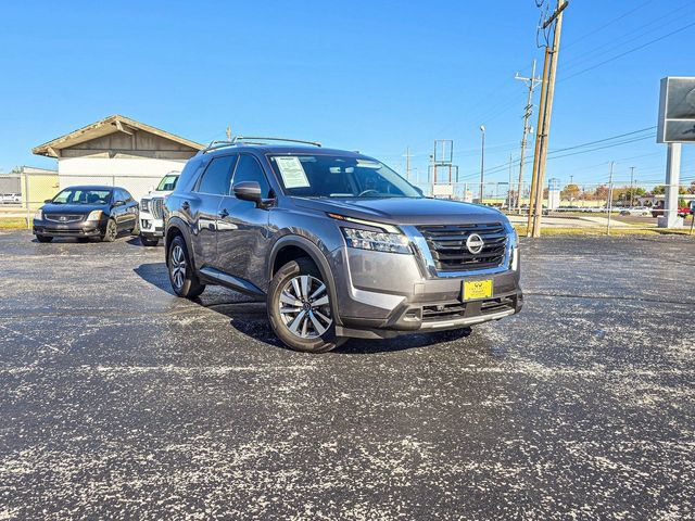 2023 Nissan Pathfinder SL