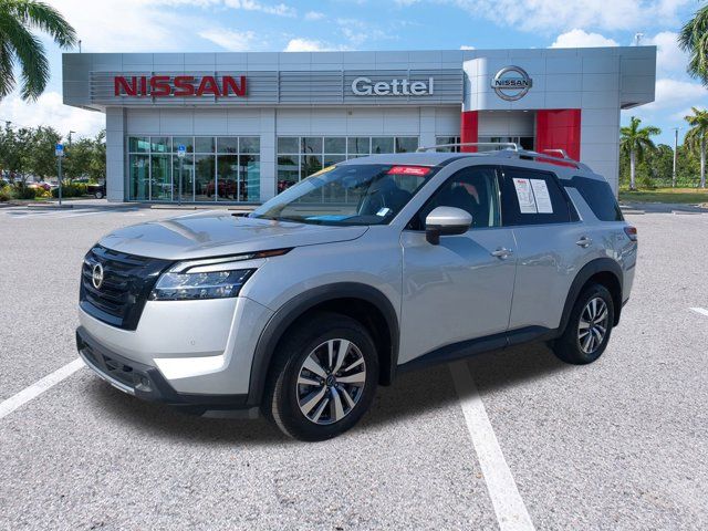 2023 Nissan Pathfinder SL