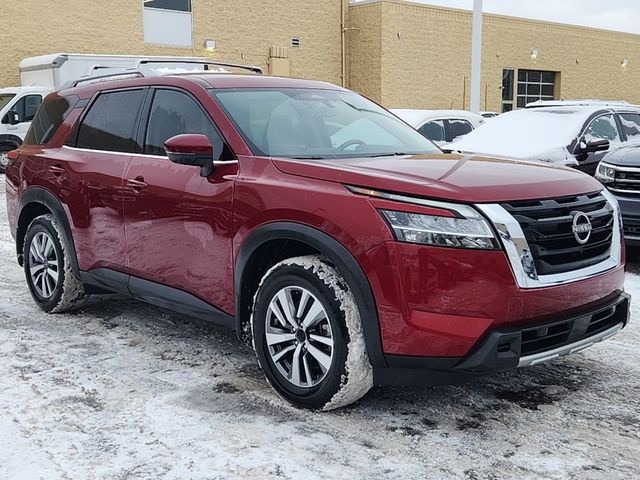 2023 Nissan Pathfinder SL