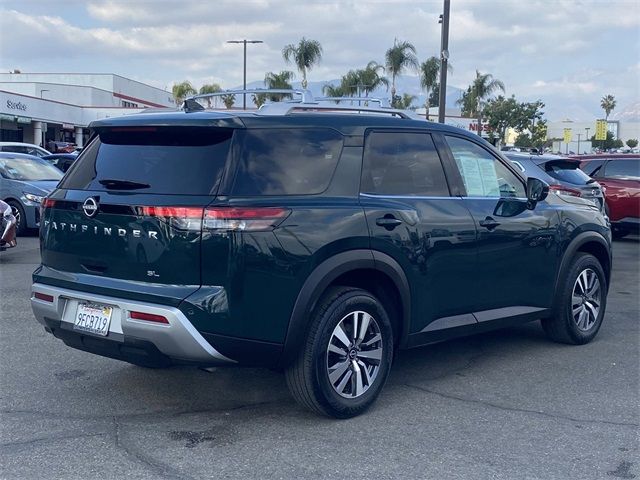 2023 Nissan Pathfinder SL