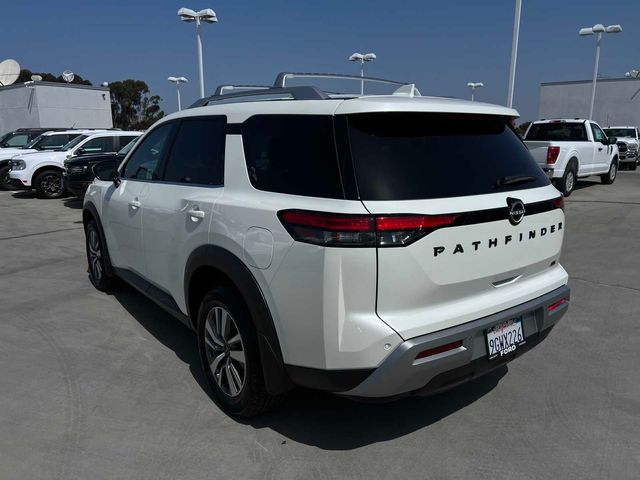 2023 Nissan Pathfinder SL