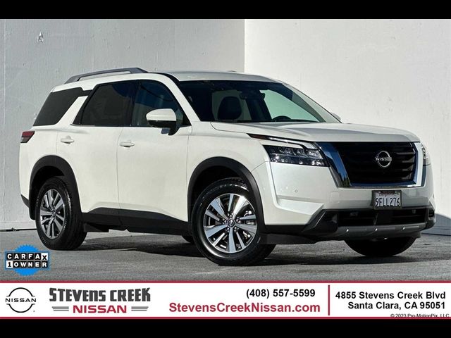 2023 Nissan Pathfinder SL