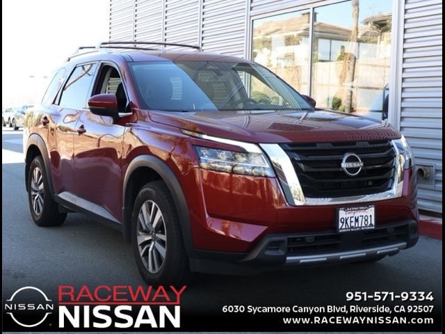 2023 Nissan Pathfinder SL