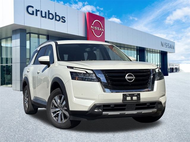 2023 Nissan Pathfinder SL