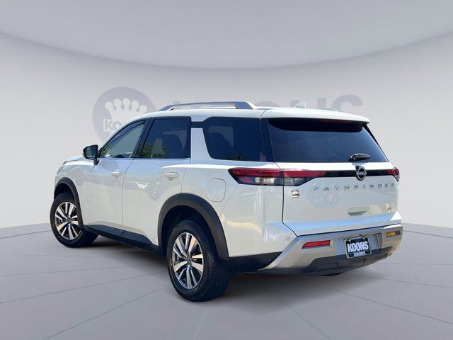 2023 Nissan Pathfinder SL