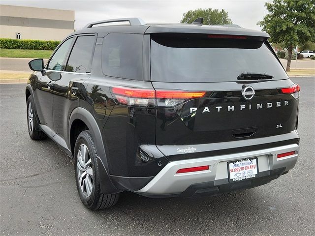 2023 Nissan Pathfinder SL