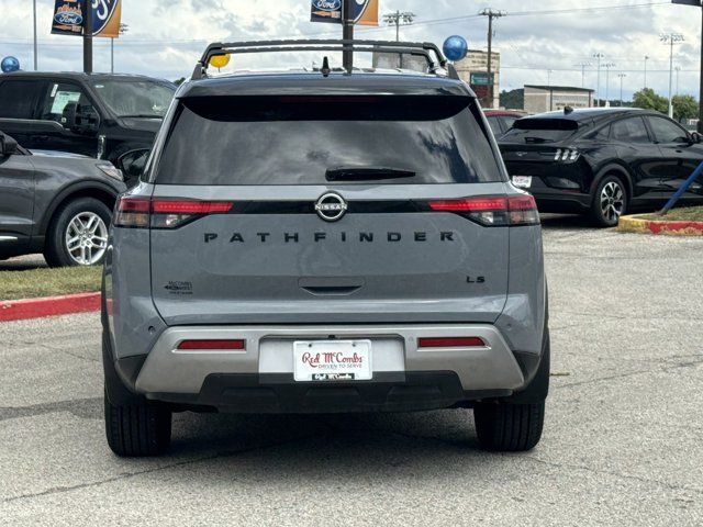 2023 Nissan Pathfinder SL