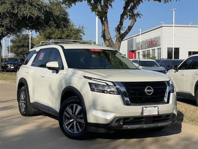 2023 Nissan Pathfinder SL