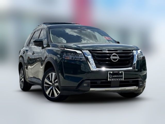 2023 Nissan Pathfinder SL