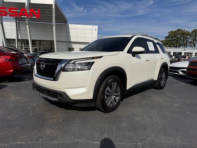 2023 Nissan Pathfinder SL