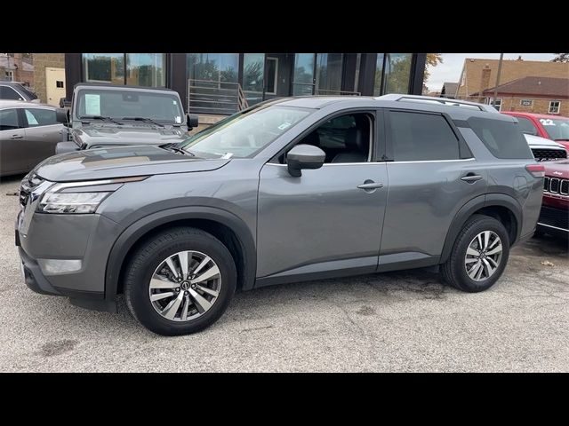 2023 Nissan Pathfinder SL