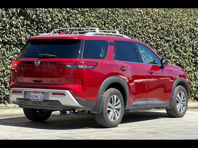 2023 Nissan Pathfinder SL