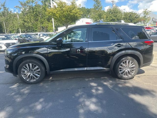 2023 Nissan Pathfinder SL