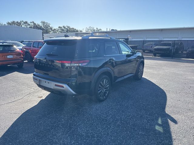 2023 Nissan Pathfinder SL