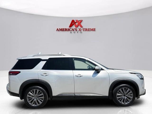 2023 Nissan Pathfinder SL