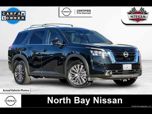 2023 Nissan Pathfinder SL