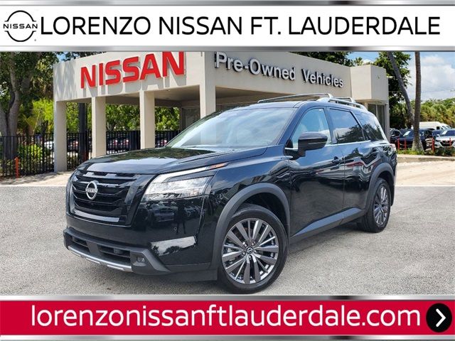 2023 Nissan Pathfinder SL