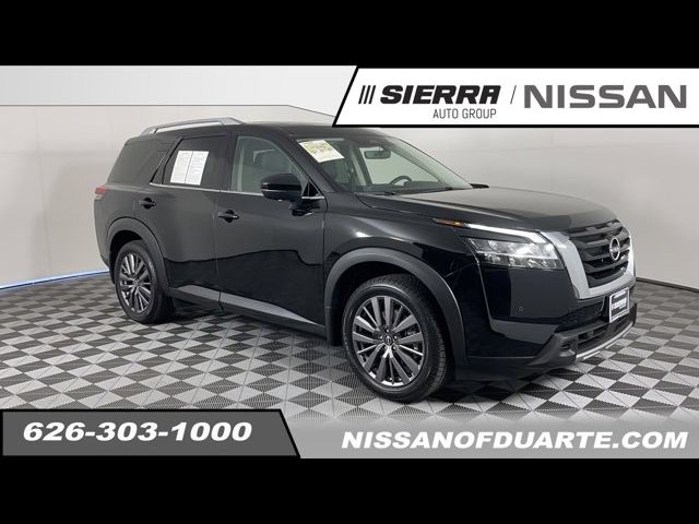 2023 Nissan Pathfinder SL