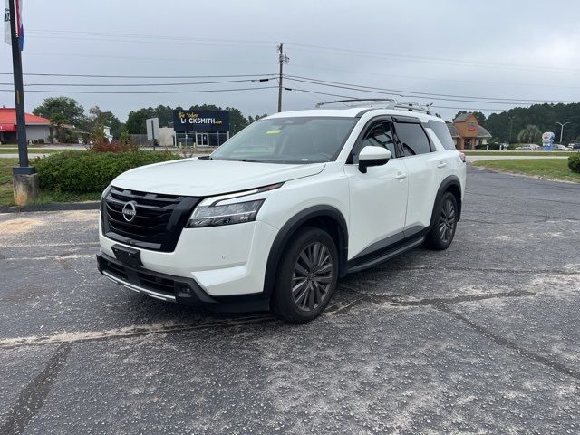 2023 Nissan Pathfinder SL