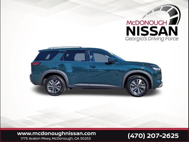 2023 Nissan Pathfinder SL